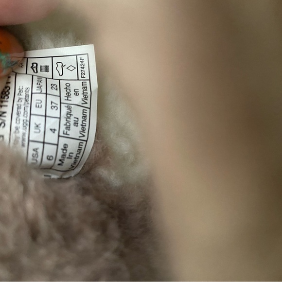 UGG Women's Grey Suede Platform Boots - Picture 6 of 7